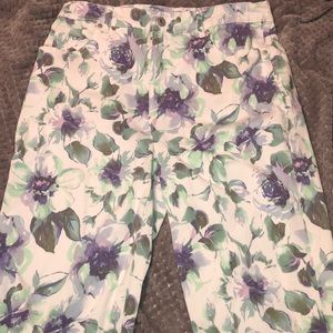 White green & purple floral denim Capri pants